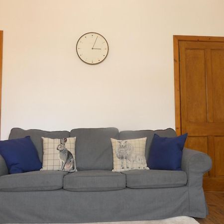 Central 2-Bed Flat In Edimburgo Exterior foto